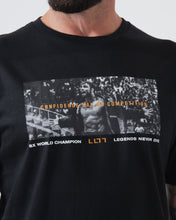 Lade das Bild in den Galerie-Viewer, Confidence Tee