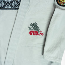 Cargar imagen en el visor de la galería, Kimono BJJ (Gi) Moya Brand Tenoch III- Light Gray