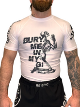 Carregar imagem no visualizador da galeria, Bury Me In My GI Rash Guard