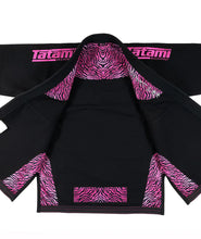 Carregar imagem no visualizador da galeria, Kimono BJJ ( Gi) Tatami Recharge- Rosa