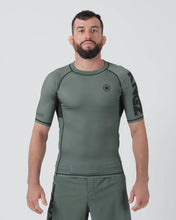 Charger l'image dans la galerie, Rashguard Kingz Kore v2 à manches courtes - vert
