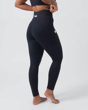 Load image into Gallery viewer, Kingz Kore Women´s Grappling Spats- Black