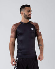 Charger l'image dans la galerie, Rashguard Kingz Classé Performance Short Sleeve - Brown