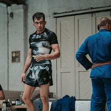 Carregar imagem no visualizador da galeria, Progress Ink Rashguard