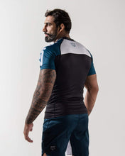 Cargar imagen en el visor de la galería, Rashguard Kingz Born To Rule Short Sleeve