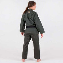 Cargar imagen en el visor de la galería, Kimono BJJ (Gi) Tatami Ladies Nova Absolute - Kaki - CINTURÓN BLANCO INCLUIDO
