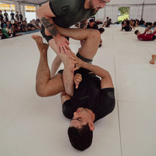 Charger l&#39;image dans la galerie, Progress Academy + Rashguard - Black court
