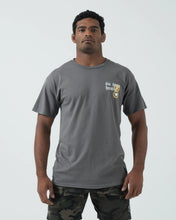 Carregar imagem no visualizador da galeria, Kingz Fearless T-Shirt
