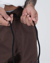 Carregar imagem no visualizador da galeria, Kingz Casual Shorts- Marrom
