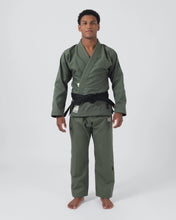 Lade das Bild in den Galerie-Viewer, The ONE Jiu Jitsu Gi - Military Green - Limited Edition

