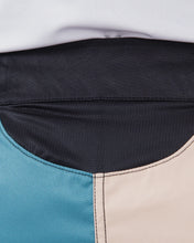 Cargar imagen en el visor de la galería, Flow Performance Series Shorts - Tan
