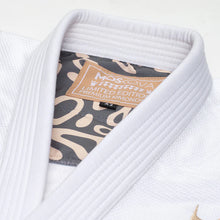 Lade das Bild in den Galerie-Viewer, Kimono BJJ (Gi) Moskova 2026 Limited Edition- Coral Gi White
