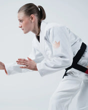 Carregar imagem no visualizador da galeria, Kimono de Jiu-Jitsu (Gi) Kingz The One V2 Mulher - Branco
