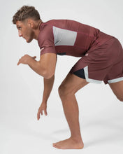 Carregar imagem no visualizador da galeria, Trooper Rashguard - Maroon
