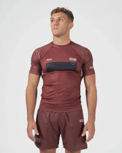 Carregar imagem no visualizador da galeria, Trooper Rashguard - Maroon
