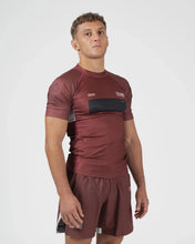 Carregar imagem no visualizador da galeria, Trooper Rashguard - Maroon
