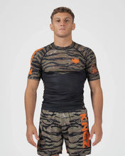 Charger l'image dans la galerie, Always Hunting Rashguard
