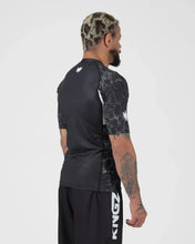 Lade das Bild in den Galerie-Viewer, Rashguard Kingz Ranked Performance V3 Short Sleeve - Schwarz
