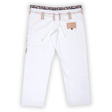 Lade das Bild in den Galerie-Viewer, Kimono BJJ (Gi) Moskova 2026 Limited Edition- Coral Gi White
