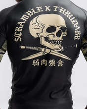 Cargar imagen en el visor de la galería, Scramble x Thrudark Enshu MK1 Rashguard – Long Sleeved
