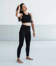 Lade das Bild in den Galerie-Viewer, Ladies Pro Seamless Grappling Leggings - Schwarz
