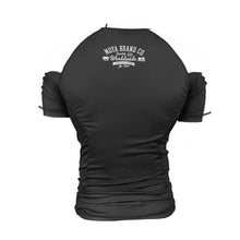 Carregar imagem no visualizador da galeria, Moya Brand Rashguard Scuderia III Manga Corta - Negro - StockBJJ
