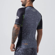 Carregar imagem no visualizador da galeria, MAEDA URBAN CAMO RASHGUARD
