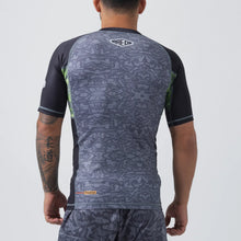 Carregar imagem no visualizador da galeria, MAEDA URBAN CAMO RASHGUARD
