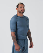 Lade das Bild in den Galerie-Viewer, Rashguard Kingz Kore V2 Kurzarmblau
