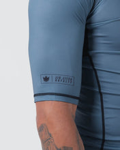 Lade das Bild in den Galerie-Viewer, Rashguard Kingz Kore V2 Kurzarmblau

