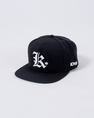 Kingz Old English K Snapback- Blanco