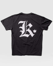 Charger l&#39;image dans la galerie, T-shirt Kingz Old English-Carbon
