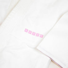 Lade das Bild in den Galerie-Viewer, Kimono BJJ (GI) Fortschritt Damen M6 Mark 5- Weiß
