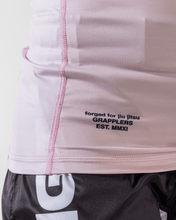 Lade das Bild in den Galerie-Viewer, Rashguard Kingz geboren, um die Kurzarm der Frauen zu regieren, Rosa
