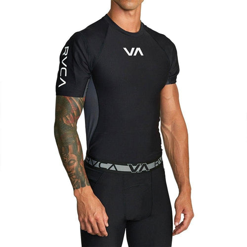 RVCA curto mangá compressão t -shirt
